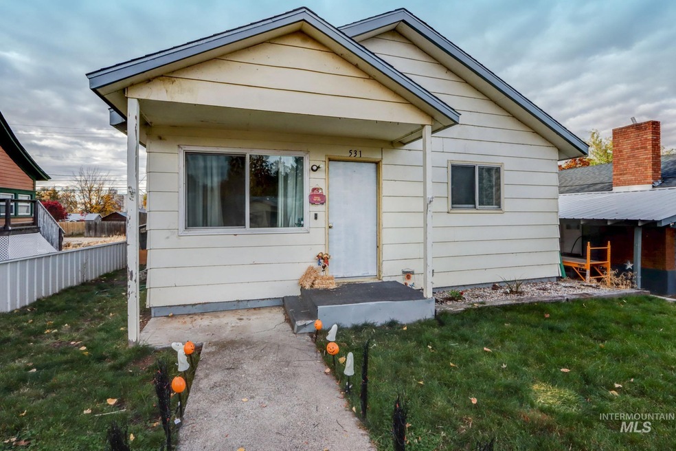 531 W Court St, Weiser, ID 83672 - photo 1