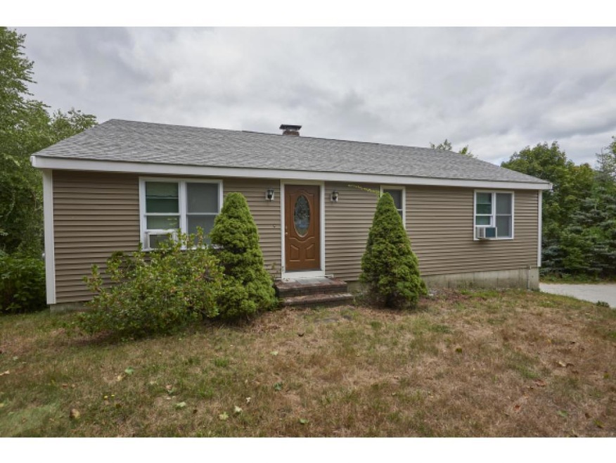 19 Fairfield Rd, Sandown, NH 03873 - photo 1