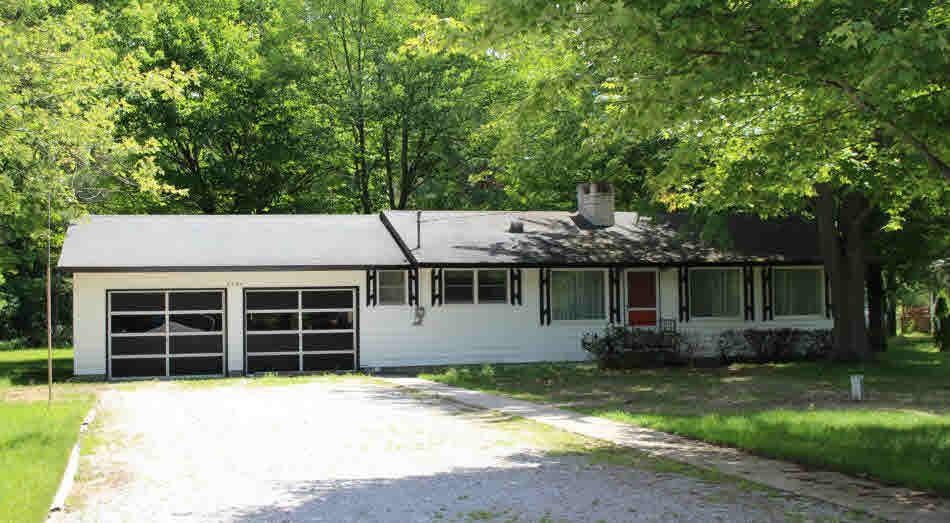 2420 N Raymond Rd, Midland, MI 48642 - photo 1