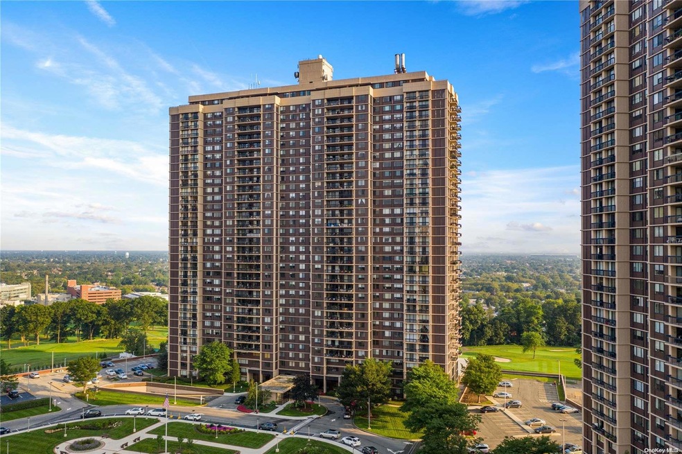North Shore Towers unit 3X, Floral Park, NY 11005 - photo 1