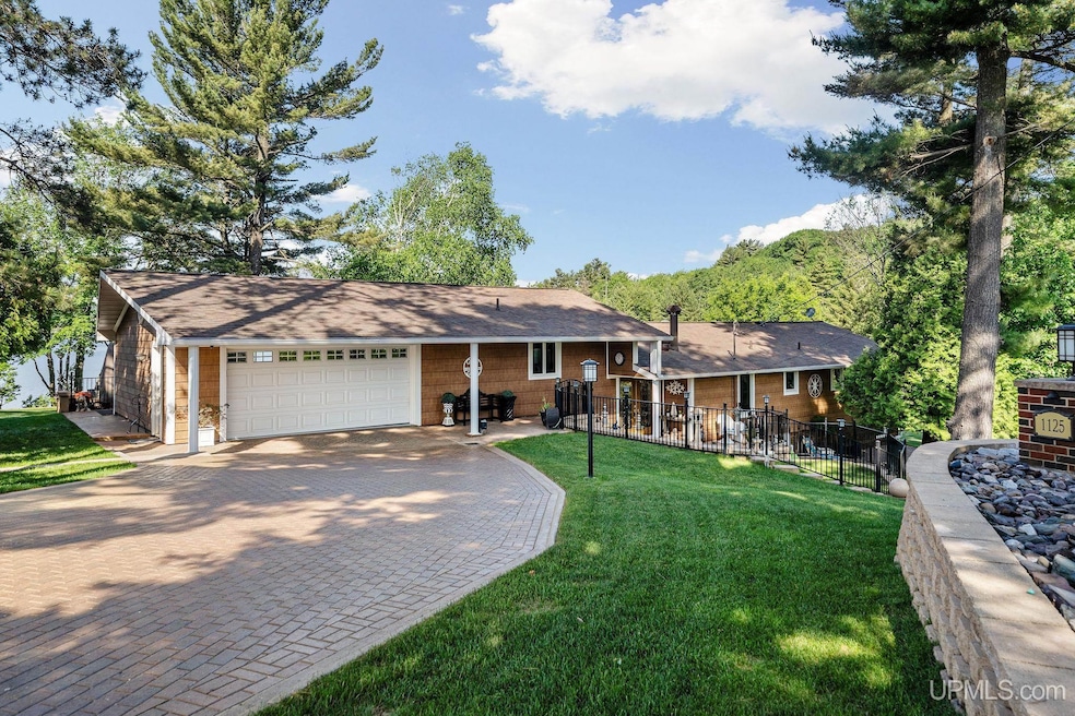 For Sale $999,800 • Co-Listing Agent