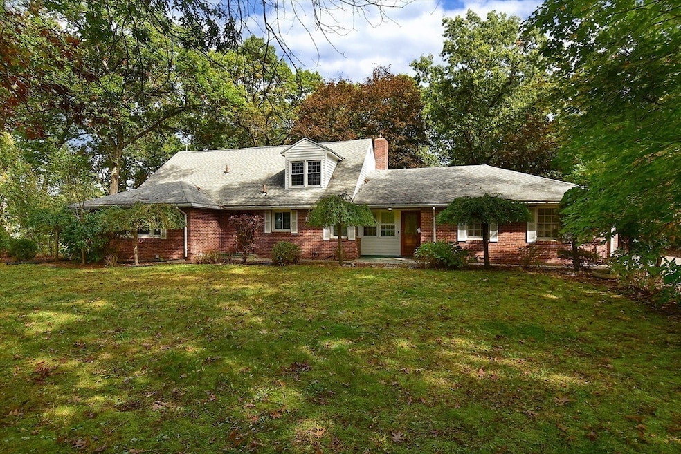 757 Shaker Rd, Longmeadow, MA 01106 - photo 1