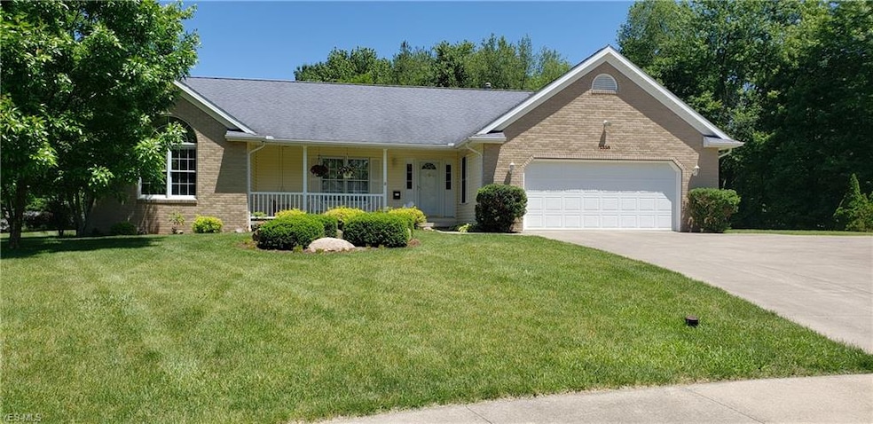 MUCH larger than it looks! Almost 2400 square feet