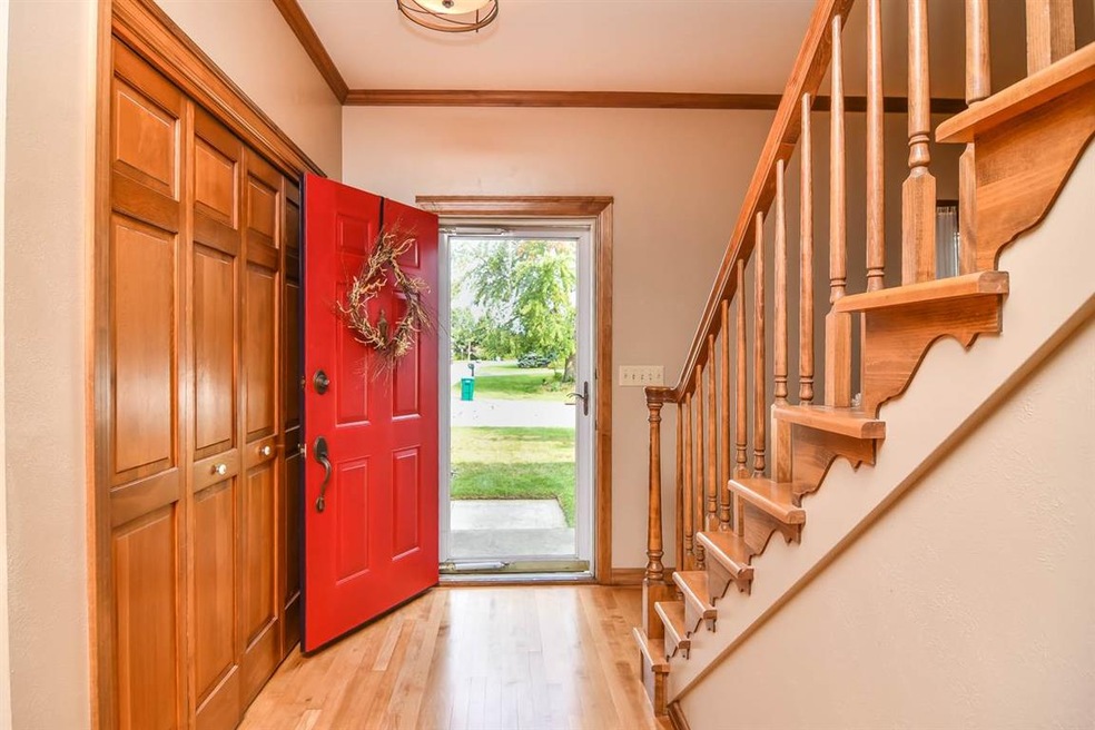 2329 W Twin Willows Dr, Appleton, WI 54914 - photo 1