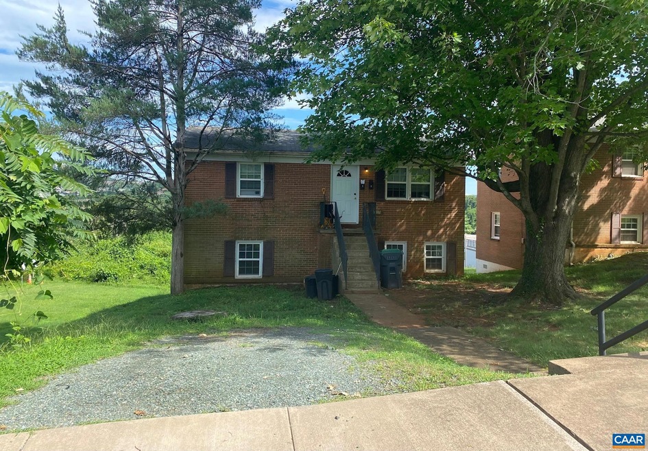 1020 Coleman St, Charlottesville, VA 22901 - photo 1