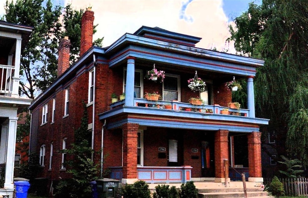 1704 Oak St unit 706, Columbus, OH 43205 - photo 1