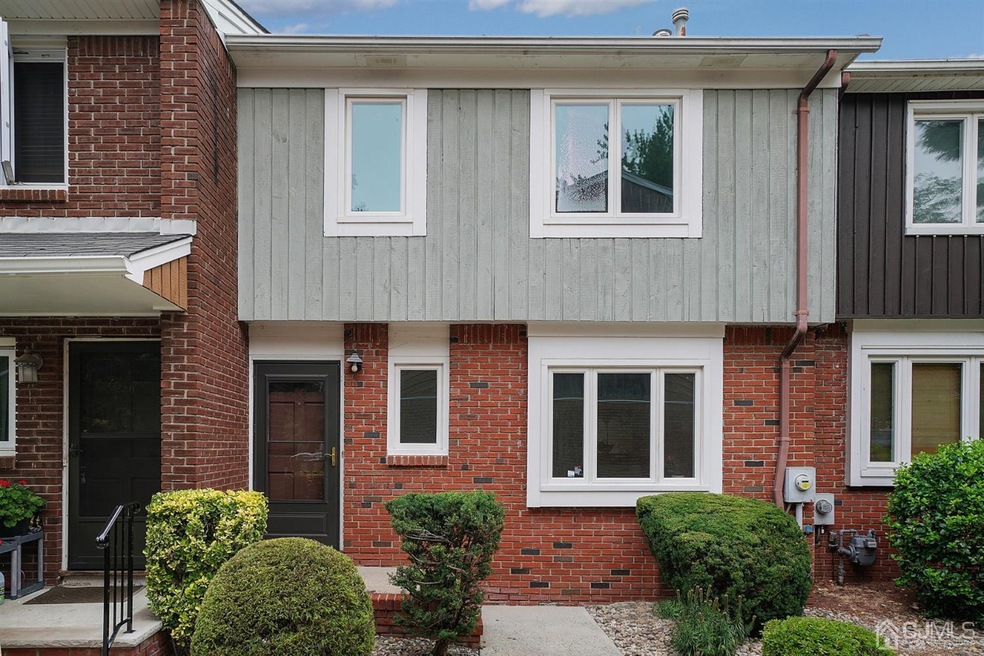 Welcome to this lovely townhome