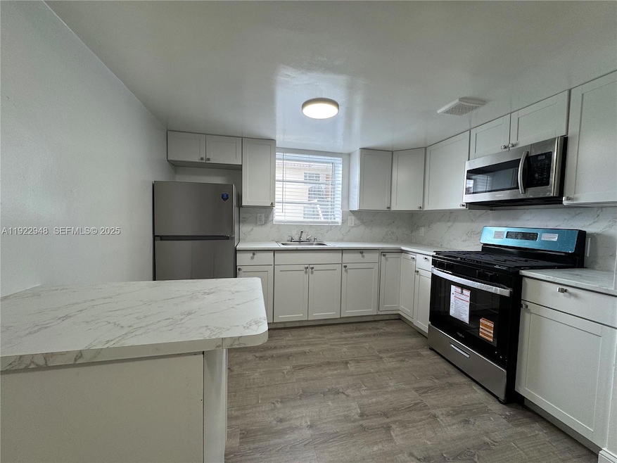 11950 NE 2nd Ave unit 102, Miami, FL 33161 - photo 1