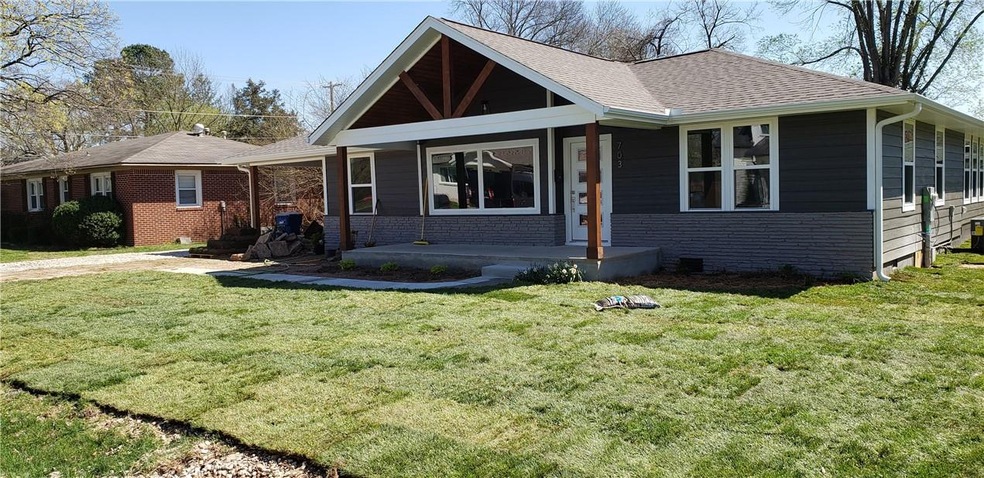 703 NW 6th St, Bentonville, AR 72712 - photo 1