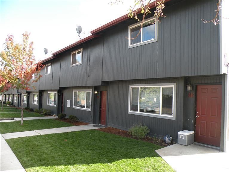 427 NE Thurston Ave, Bend, OR 97701 - photo 1