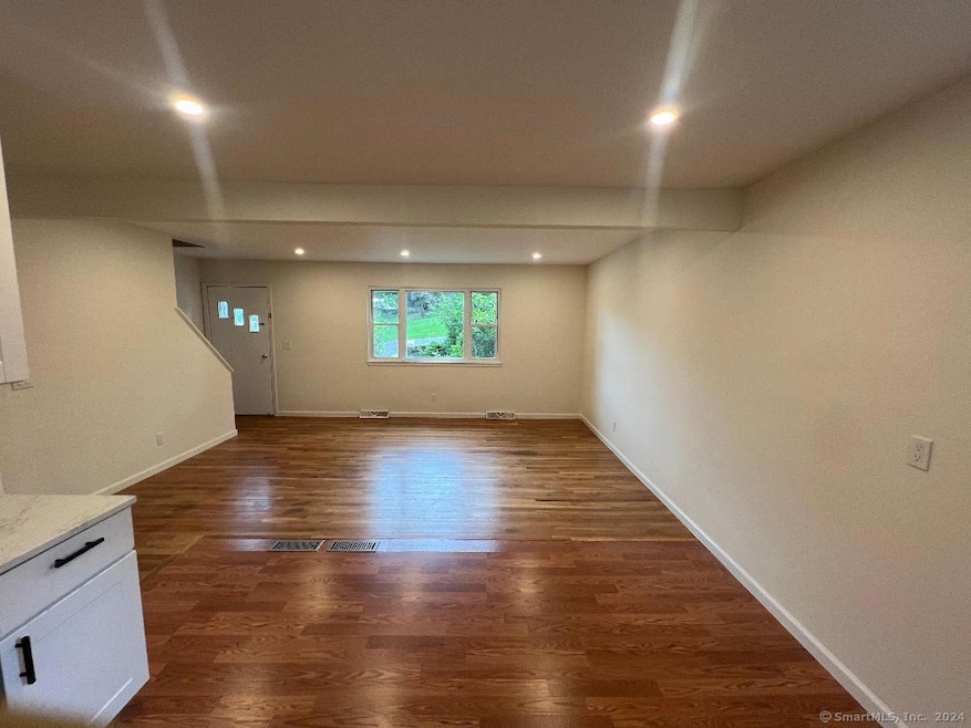 14 Lovatt St, Norwalk, CT 06851 - photo 1