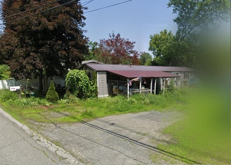 1423 Old Claremont Rd, Charlestown, NH 03603 - photo 1