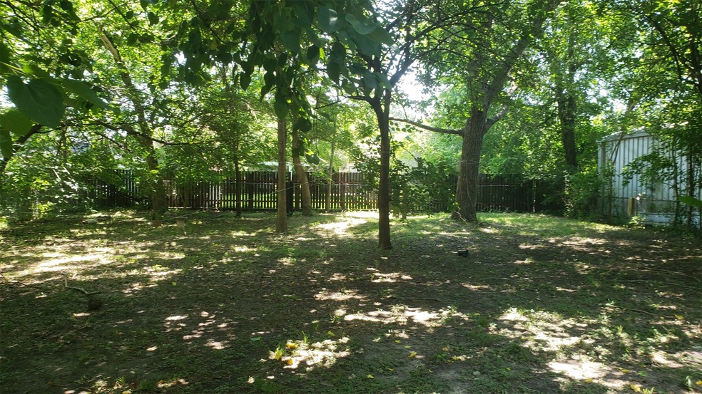 915 Woodcrest Dr, Houston, TX 77018 - photo 1