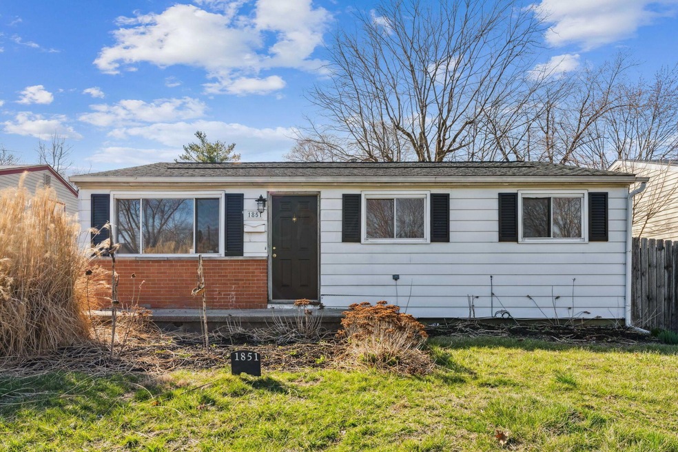 1-web-or-mls-1851-somerset-ct-e