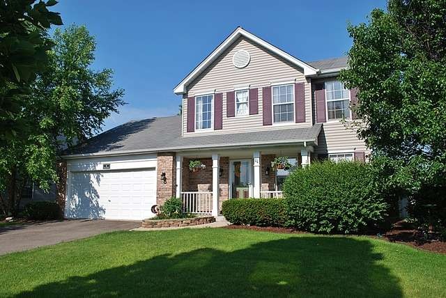 11 Pine Hill Dr, North Aurora, IL 60542 - photo 1