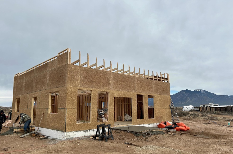 9 Sage Dolphin, Taos, NM 87571 MLS 111161
