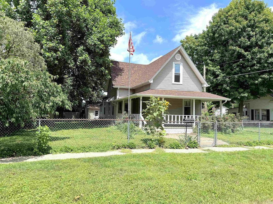 711 Crockett St, Covington, IN 47932 - photo 1