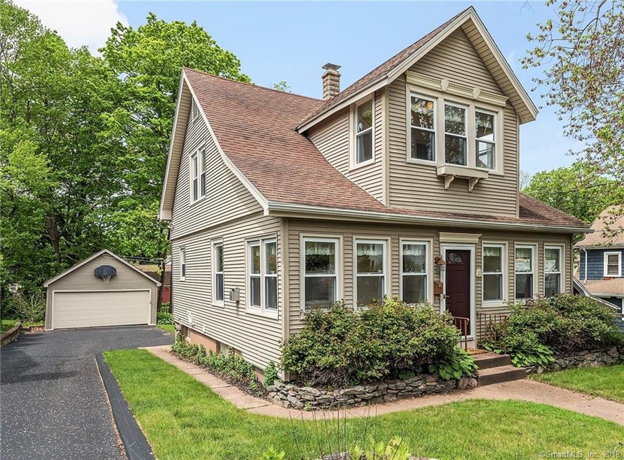 10 Earl Street has great curb appeal and all the w