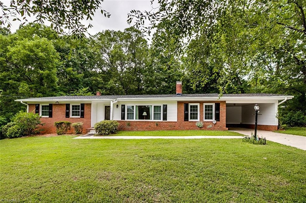 1716 Plantation Cir, Asheboro, NC 27205 - photo 1