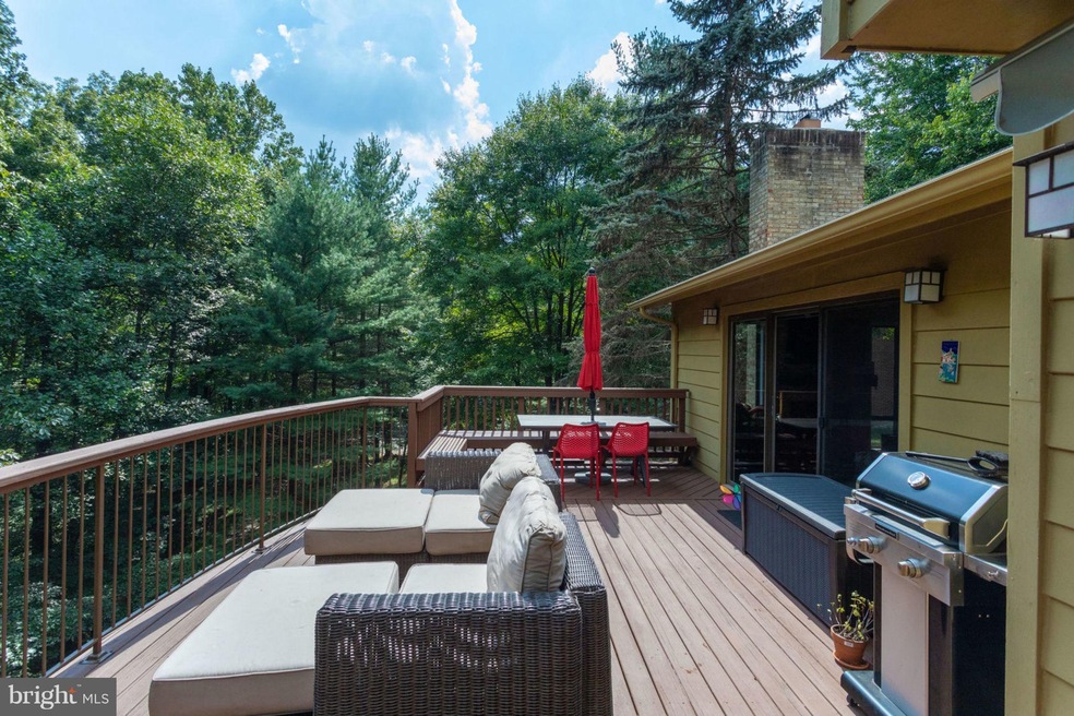 1429 Trapline Ct, Vienna, VA 22182 - photo 1