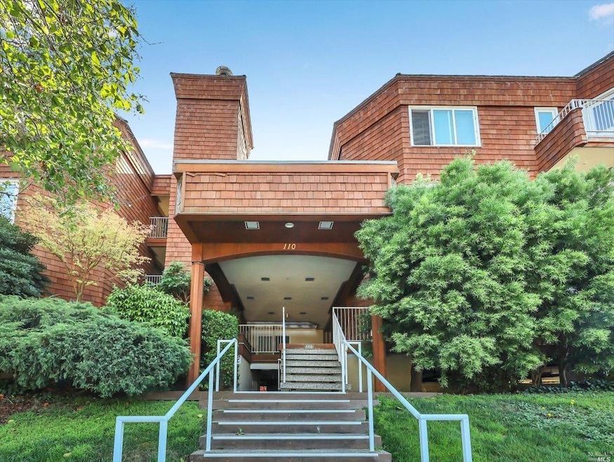 Sold $800,000 • Co-Listing Agent