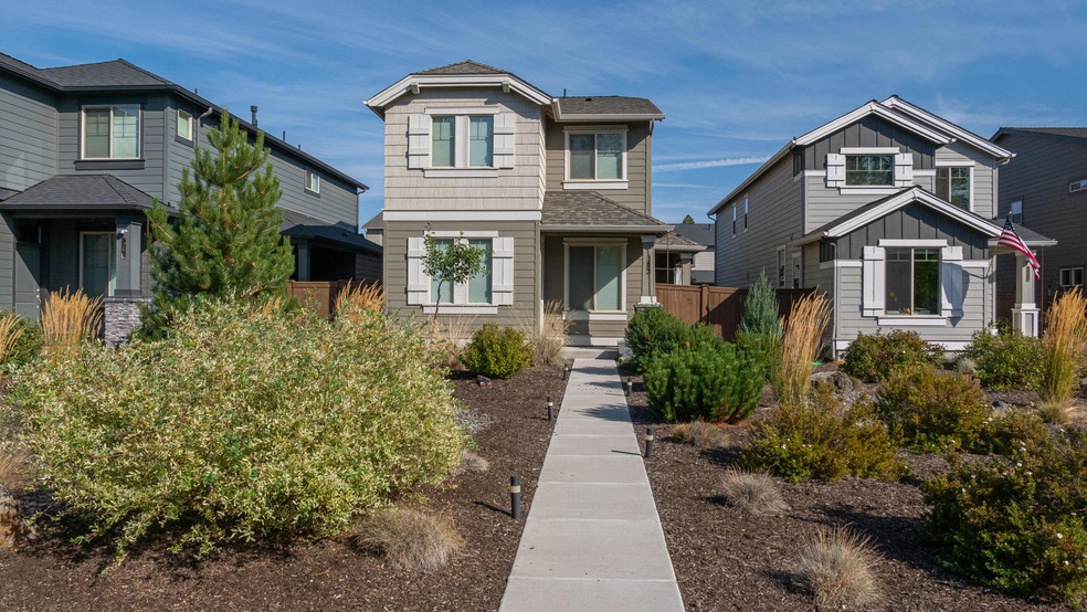 20896 SE Sotra Loop, Bend, OR 97702 - photo 1