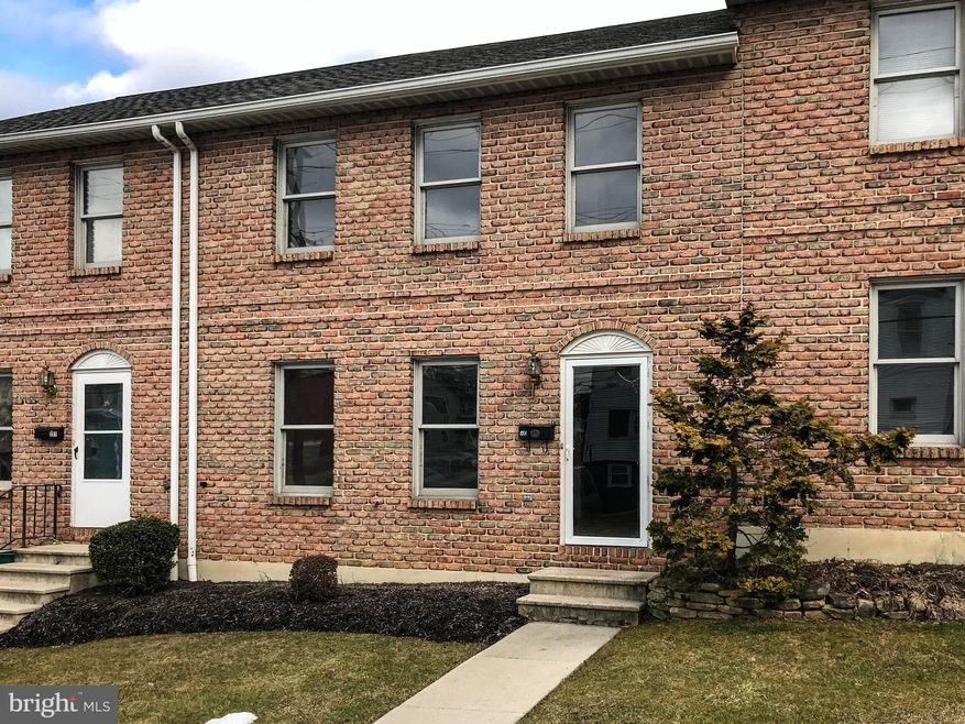 203 S 2nd Ave, Reading, PA 19611 - photo 1