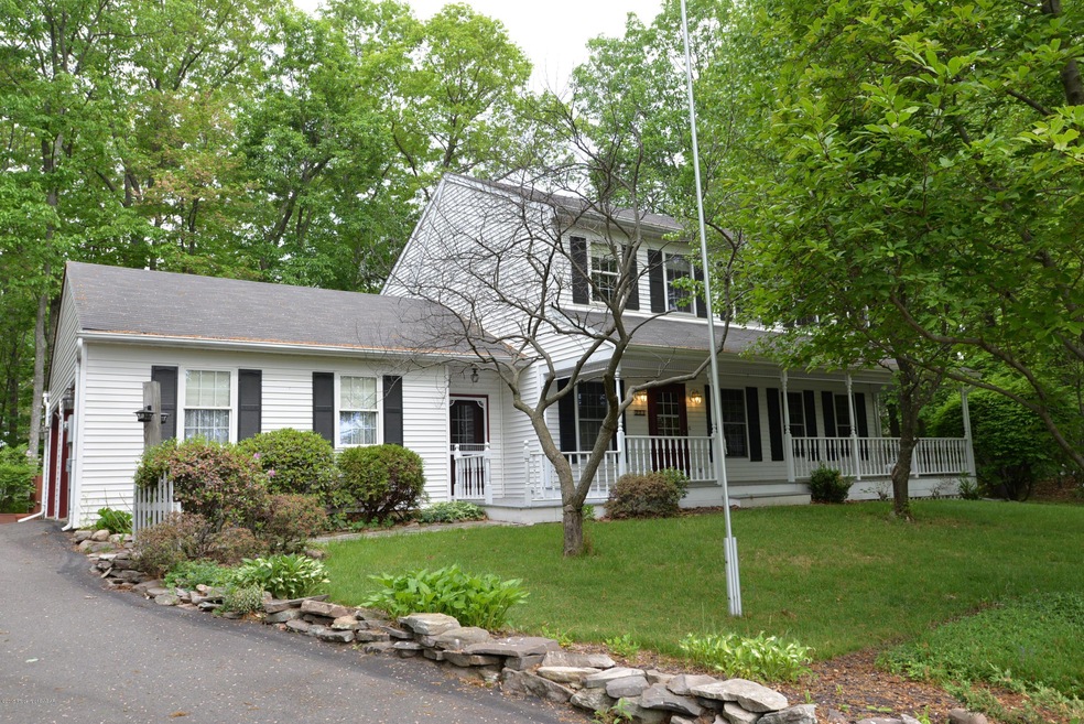 223 Ledge Ln, Mountain Top, PA 18707 - photo 1