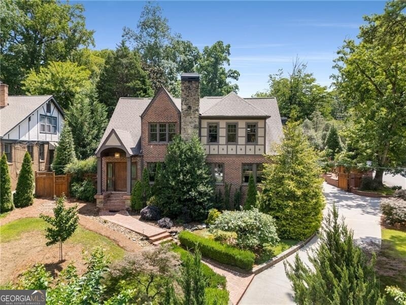 1531 N Morningside sits on a double wide corner lot