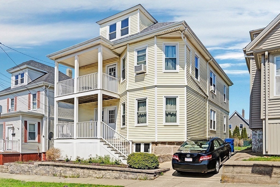 81 Willard St unit 1, New Bedford, MA 02744 - photo 1