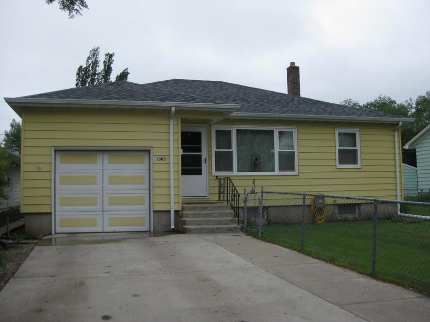 1305 3rd Ave W<|><|>