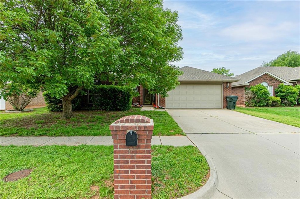 720 Night Hawk Dr, Norman, OK 73072 - photo 1