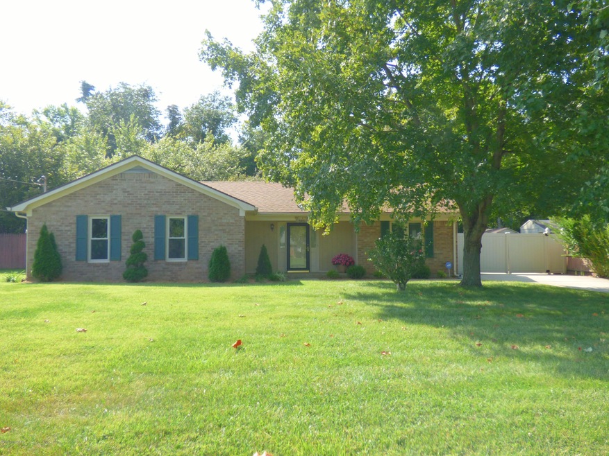 343 Ford Dr, Mount Washington, KY 40047 - photo 1