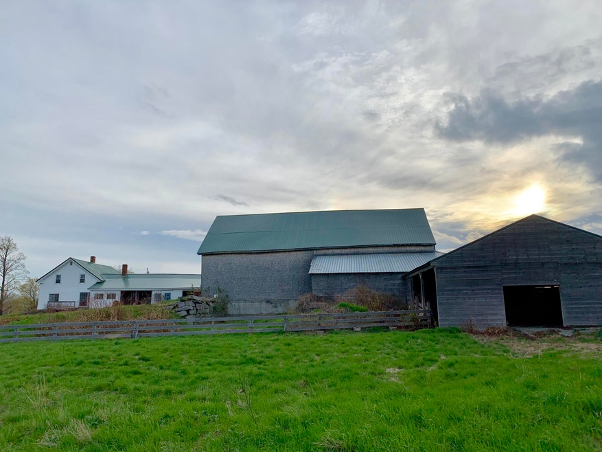 Farmhouse w/109 Acres & Barn