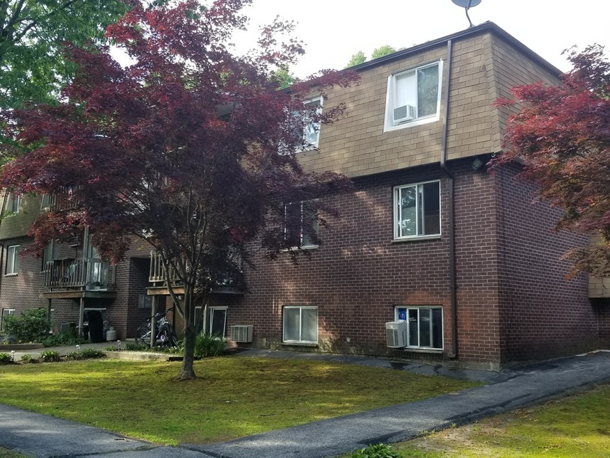 144 Thissell Ave unit 14, Dracut, MA 01826 - photo 1