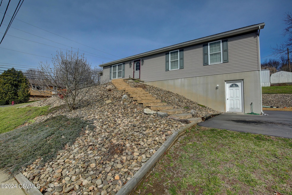 703 Pine St, Milton, PA 17847 - photo 1