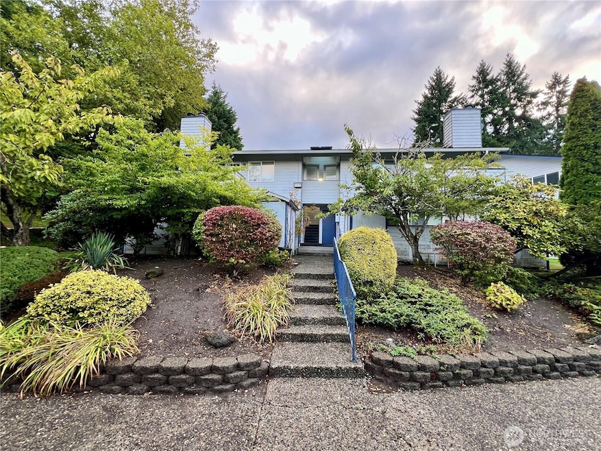 Pending $250,000 • Co-Listing Agent