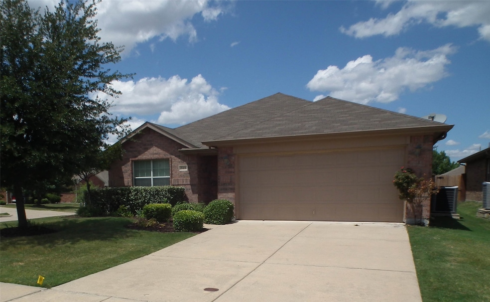 519 Creekside Dr, Princeton, TX 75407 - photo 1