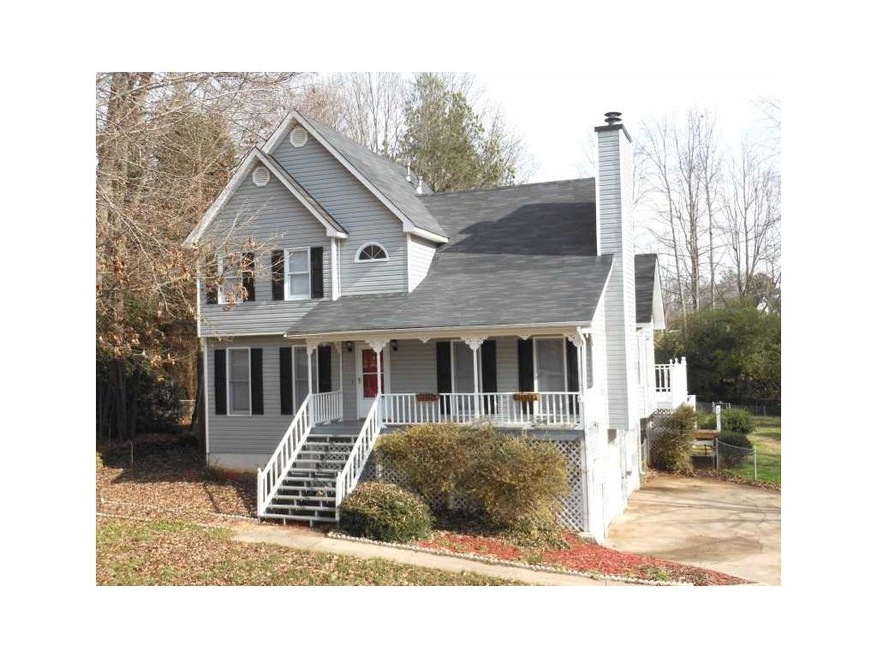 Exterior Front. Great 4 bedroom traditional home!