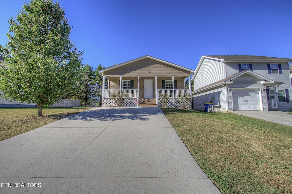 Pending $292,400 • Co-Listing Agent