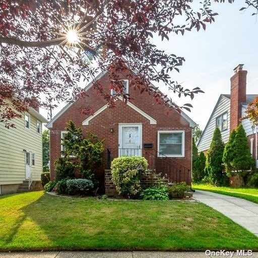 4 Curtis Place, Lynbrook, NY 11563 MLS ONE3494984