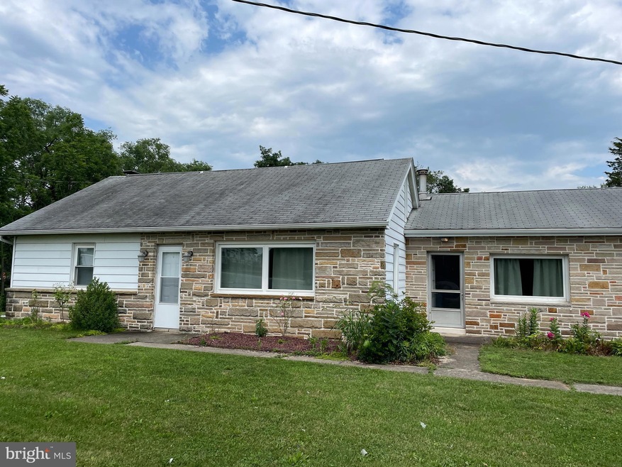 1201 Pottsville Pike unit A, Shoemakersville, PA 19555 - photo 1