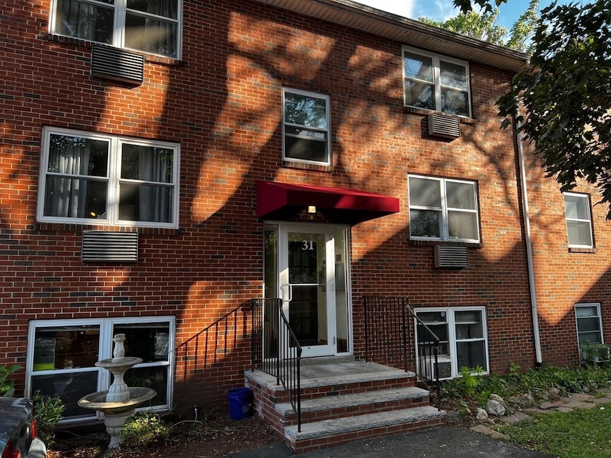 31 Montvale Ave unit 1, Woburn, MA 01801 - photo 1