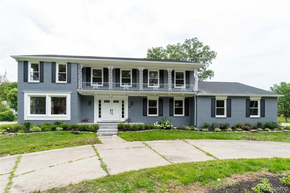 2875 Woodcreek Way, Bloomfield Hills, MI 48304 - photo 1