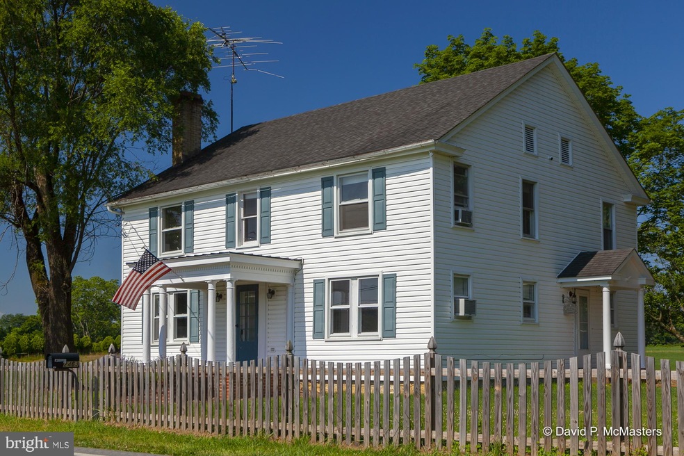 2463 Greensburg Rd, Martinsburg, WV 25404 - photo 1