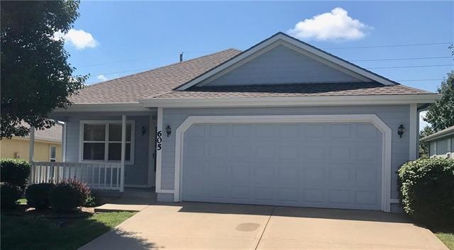 605 Twilight Dr, Raymore, MO 64083 - photo 1