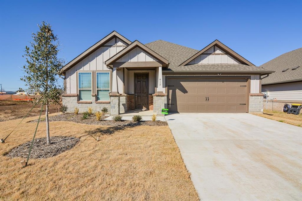 412 Rose Ave, Cleburne, TX 76028 - photo 1