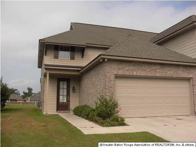 Great Townhome in great condition! Stainless Steel