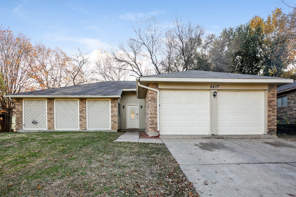 6417 Peggy Dr, Fort Worth, TX 76133 - photo 1