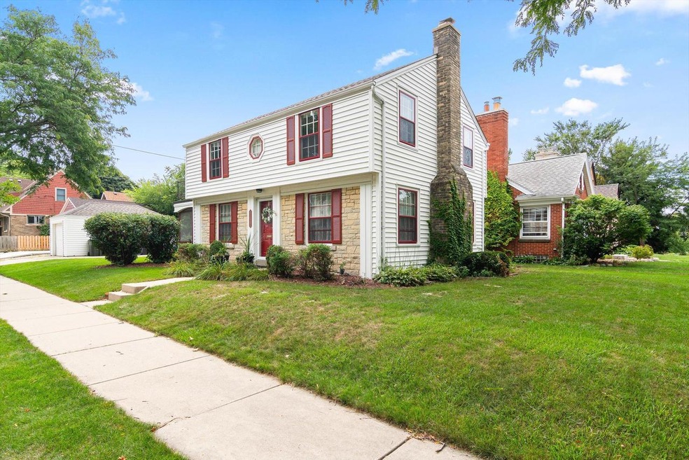 6127 W Wright